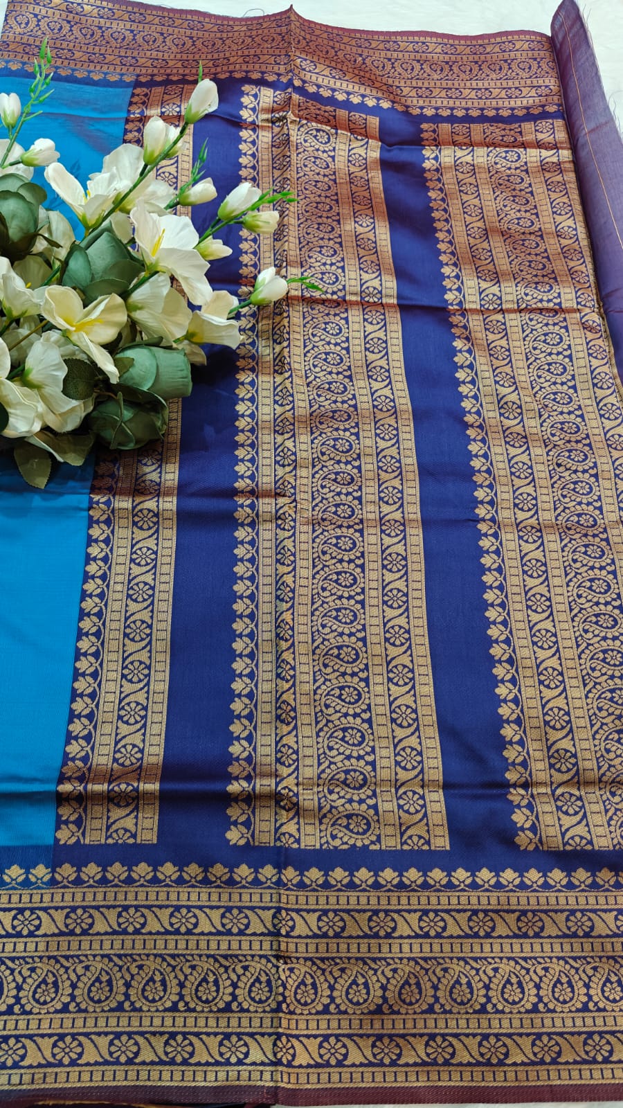 Vintage Style Navy Blue & Wine Dual Shaded Soft Lichi Semi Silk Saree