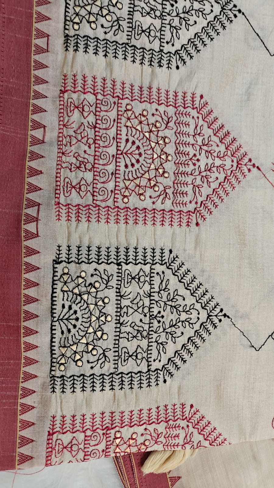 Pearl White Semi Tussar Silk With Red & Black Kantha Embroidery Work